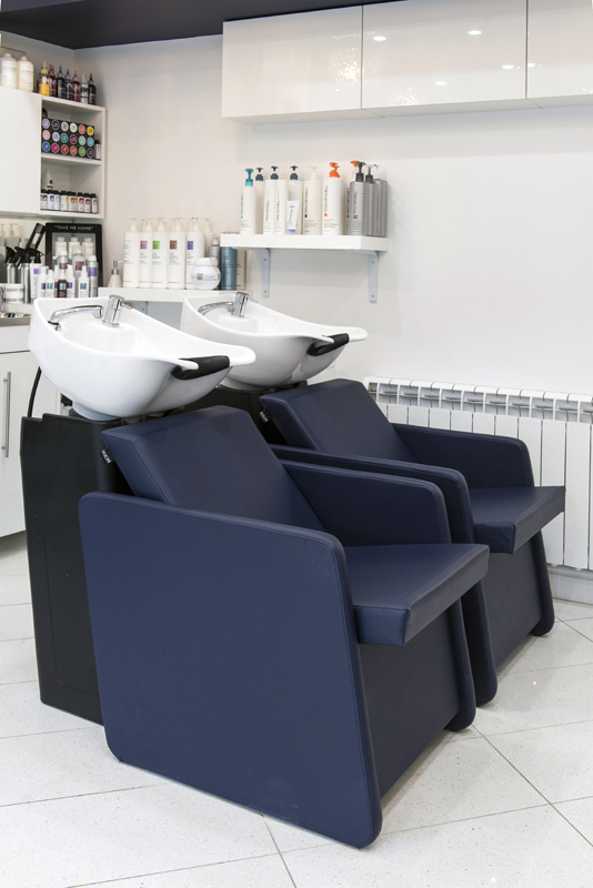 hair wash chairs with basin in hair salon